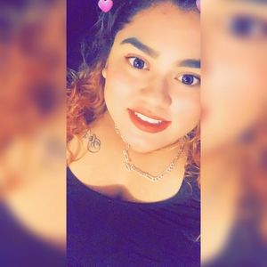 Meet your Posher, Elisa